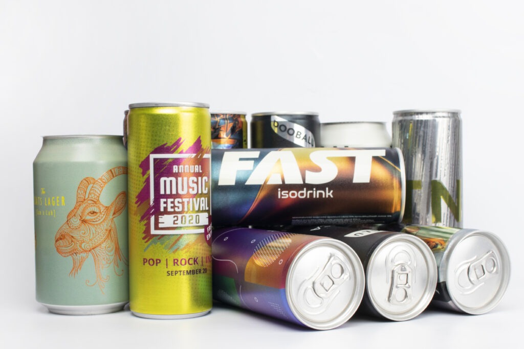 DigiPackInk plnění a potisk plechovek s vlastním motivem a 3D efekty. Filling and printing non aluminimum v´beverage cans with own design and 3D effects